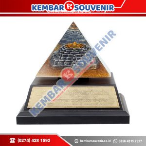 Akrilik Penghargaan DPRD Kabupaten Siak
