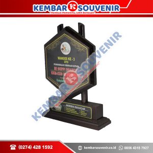 Plakat Piala Trophy PT PDI Pulau Batam (Persero)