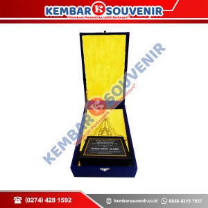 Souvenir Perusahaan PT Virama Karya (Persero)