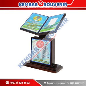 Desain Plakat Online DPRD Kota Banjar