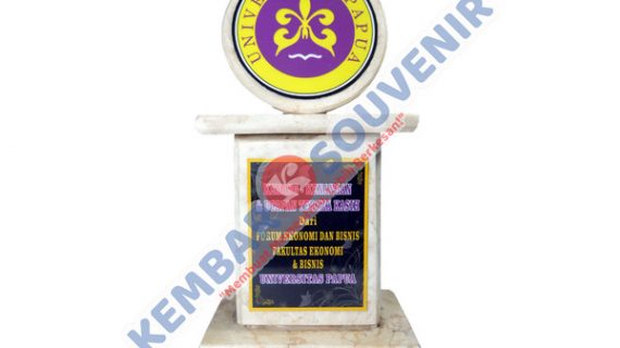 Akrilik Penghargaan DPRD Kabupaten Siak