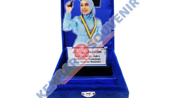 Souvenir Miniatur PT Asuransi Adira Dinamika Tbk
