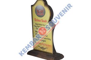 Piala Dari Akrilik Kabupaten Timor Tengah Utara