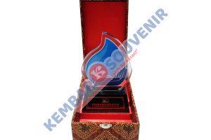 Piala Dari Akrilik DPRD Kabupaten Pegunungan Arfak